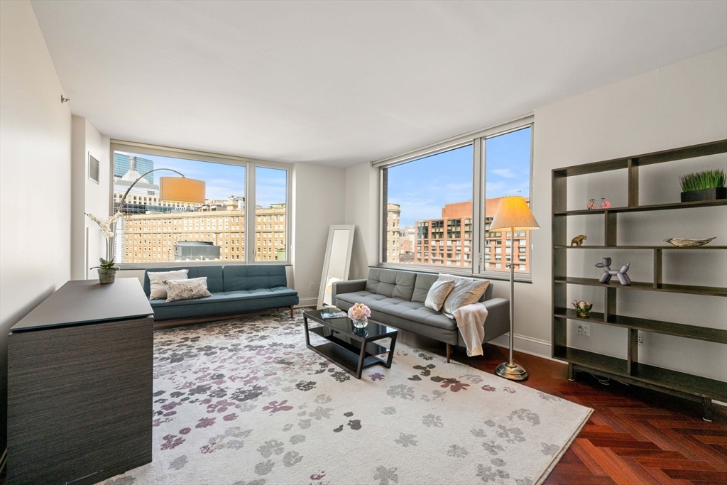 1 Charles Street S # 1112