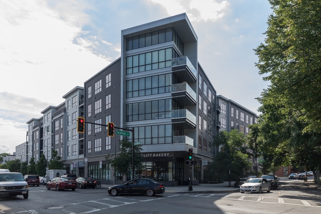 3531 Washington St # 304
