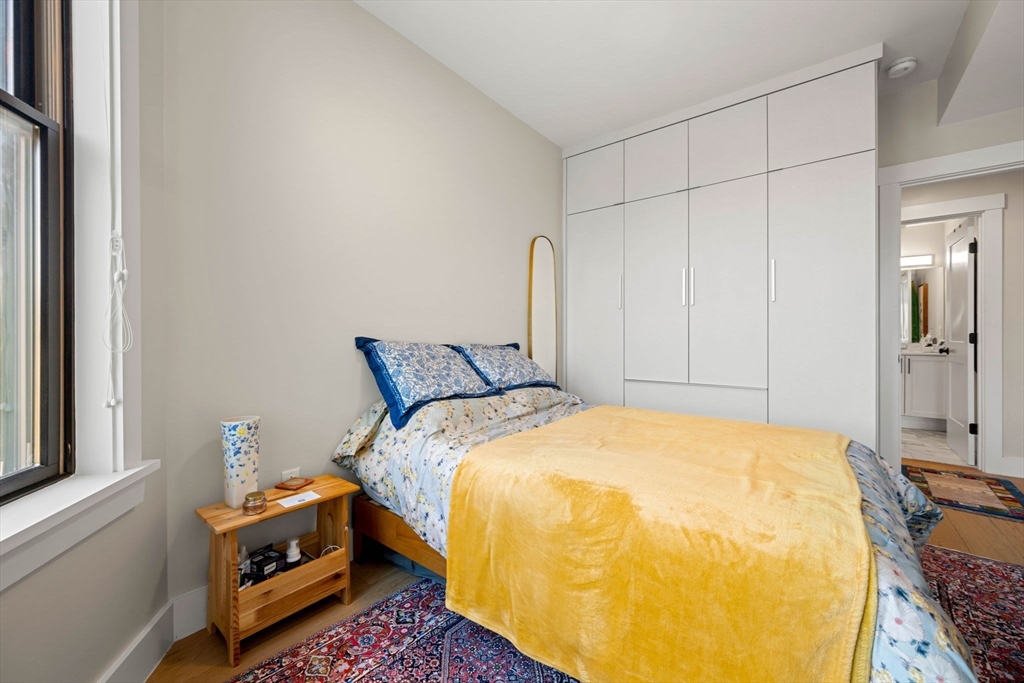305 Webster Ave # 406
