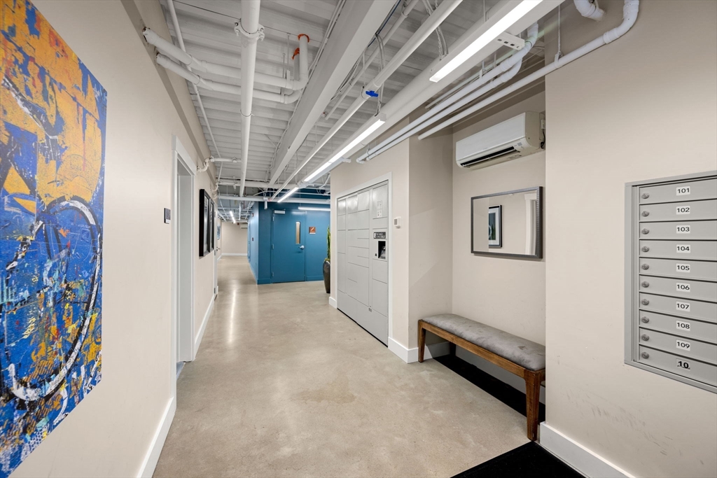 305 Webster Ave # 406