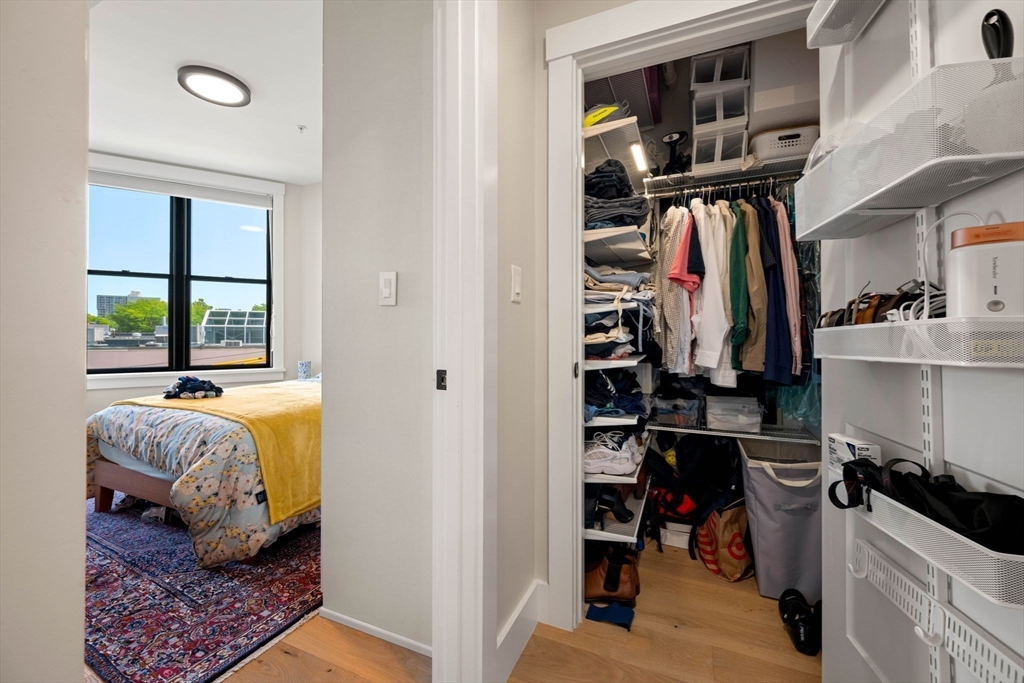 305 Webster Ave # 406