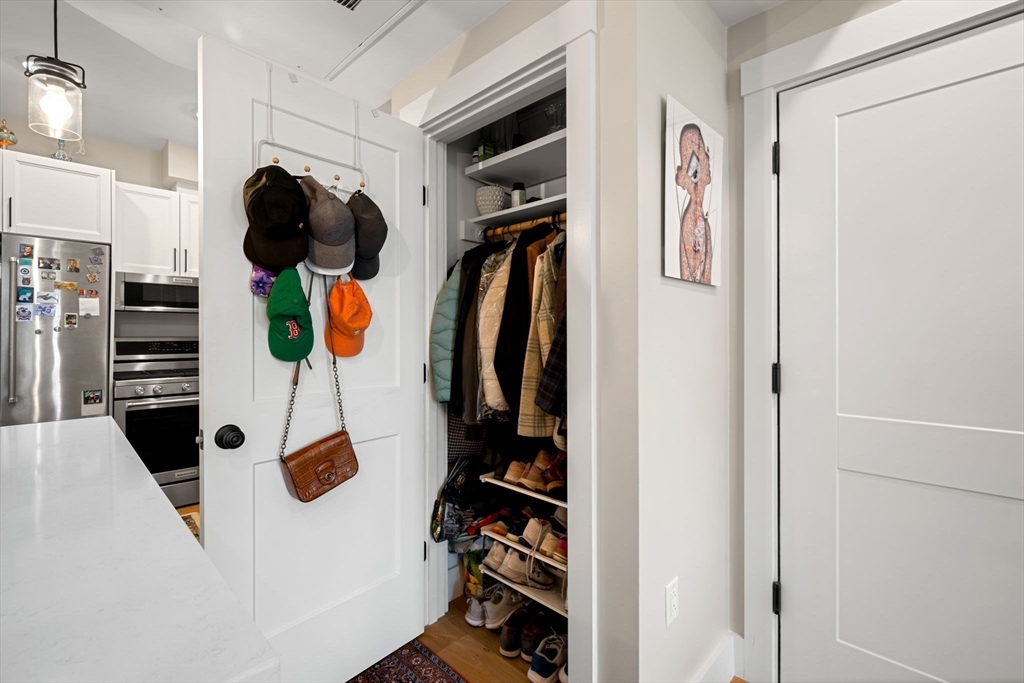 305 Webster Ave # 406