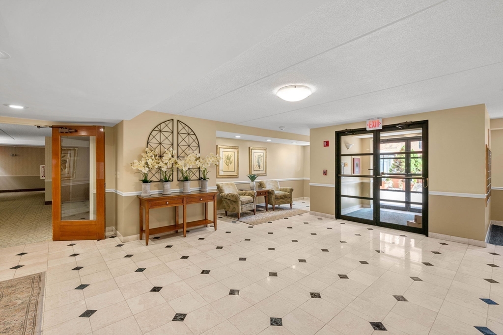 100 Ledgewood Drive # 211