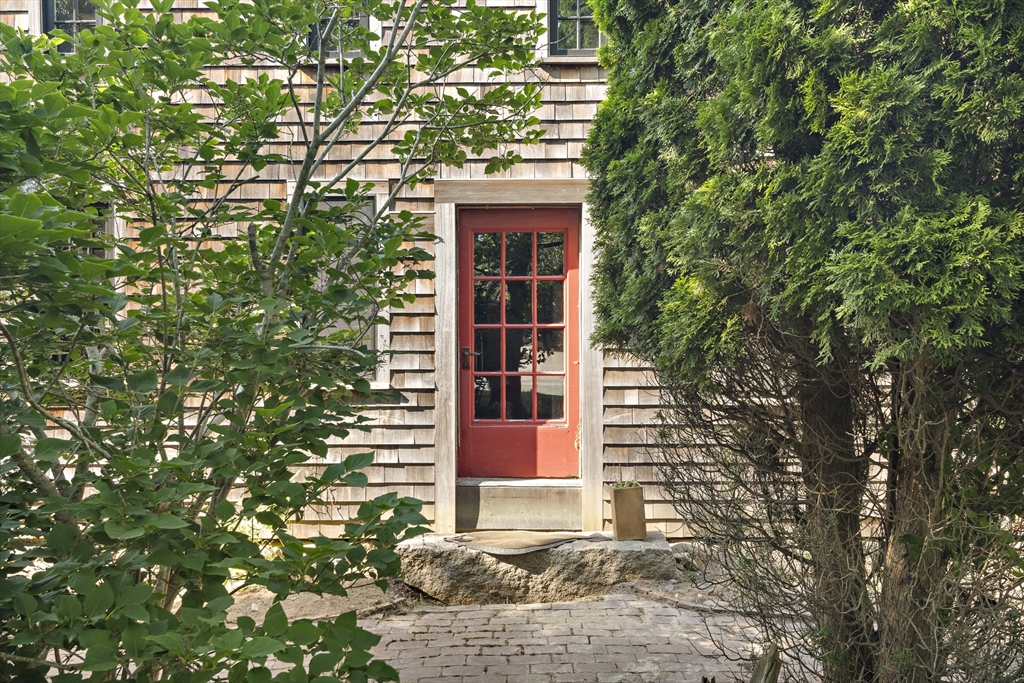 4 Elias Lane