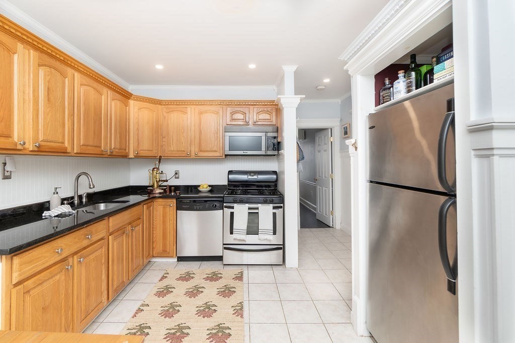 247 Everett Street # 1