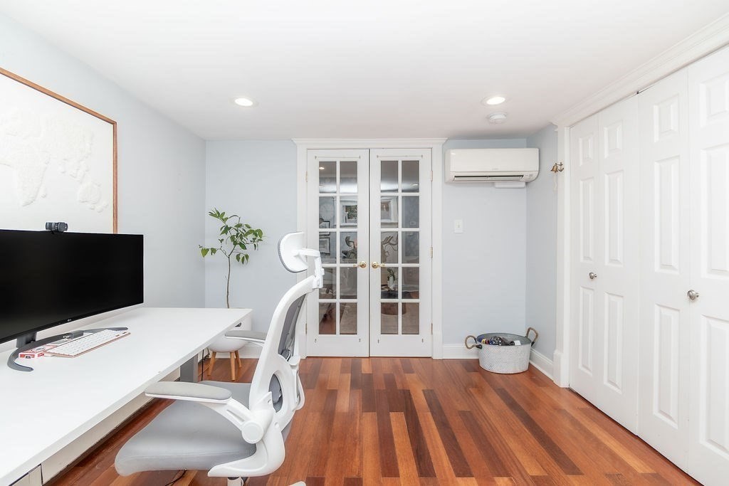 247 Everett Street # 1