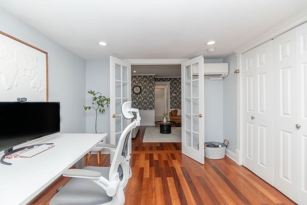 247 Everett Street # 1