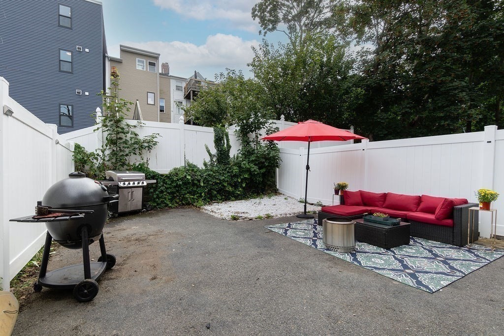 247 Everett Street # 1