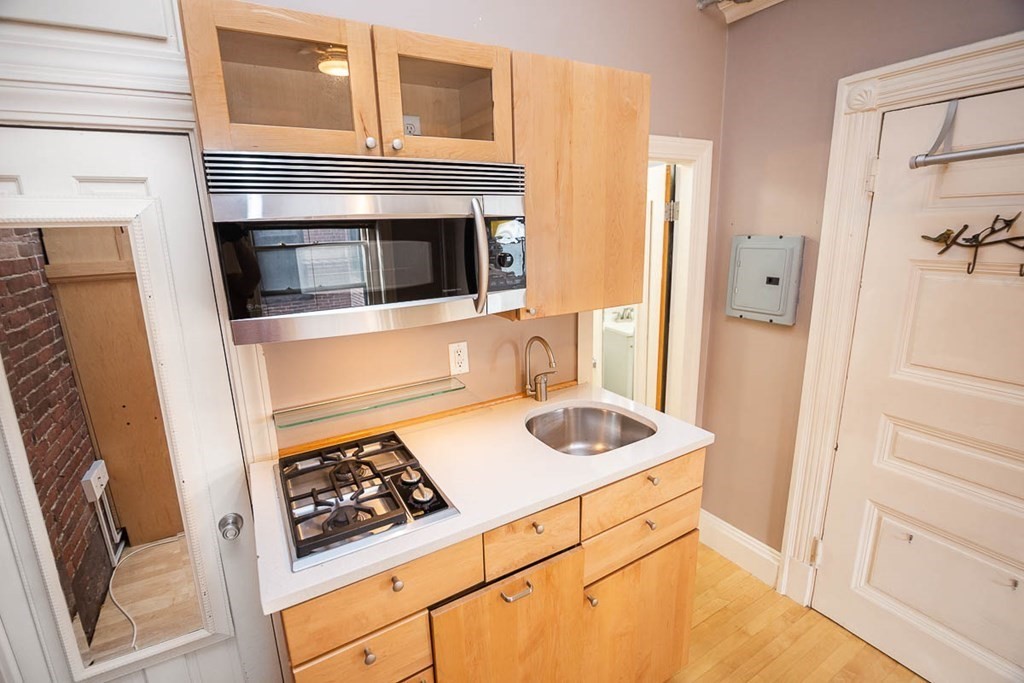 290 Commonwealth Ave # 20