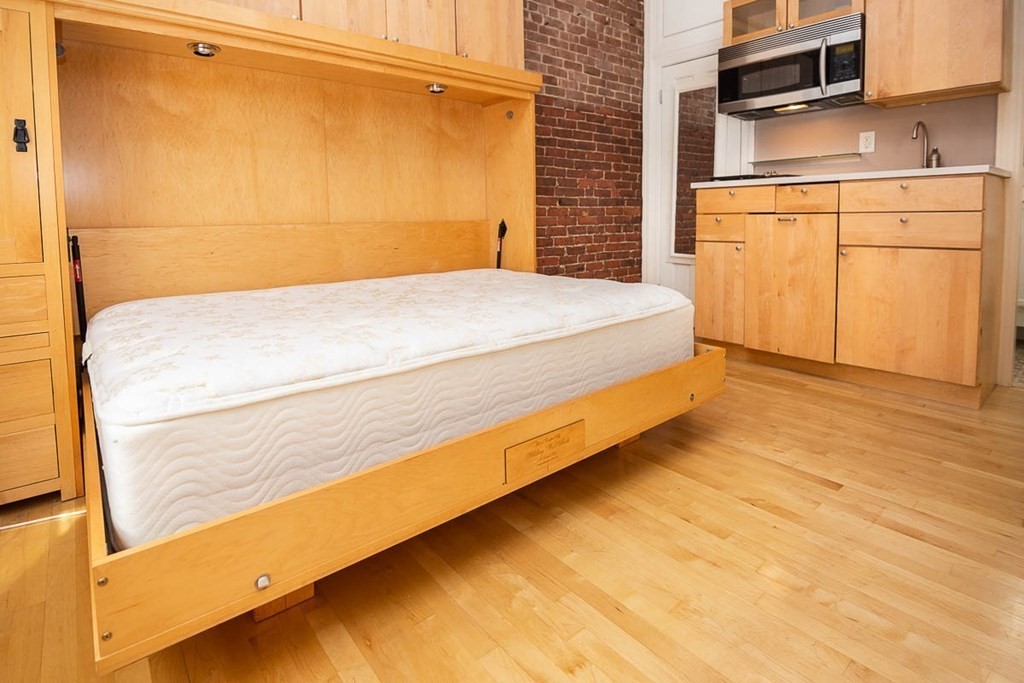 290 Commonwealth Ave # 20