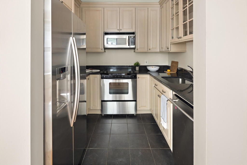 69 Myrtle Street # 3