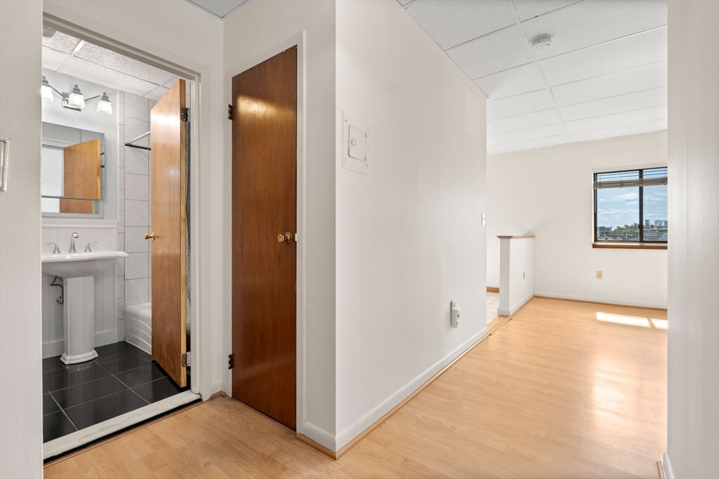 549 E 4th St # D1