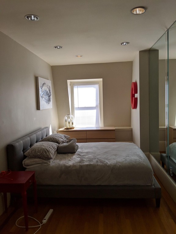 16 Commonwealth Ave # 12