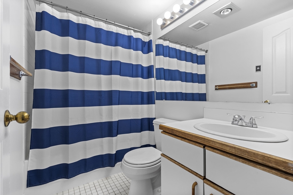 50 Boatswains Way # 204