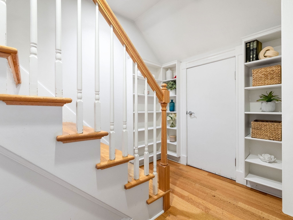 16 Park St # 1