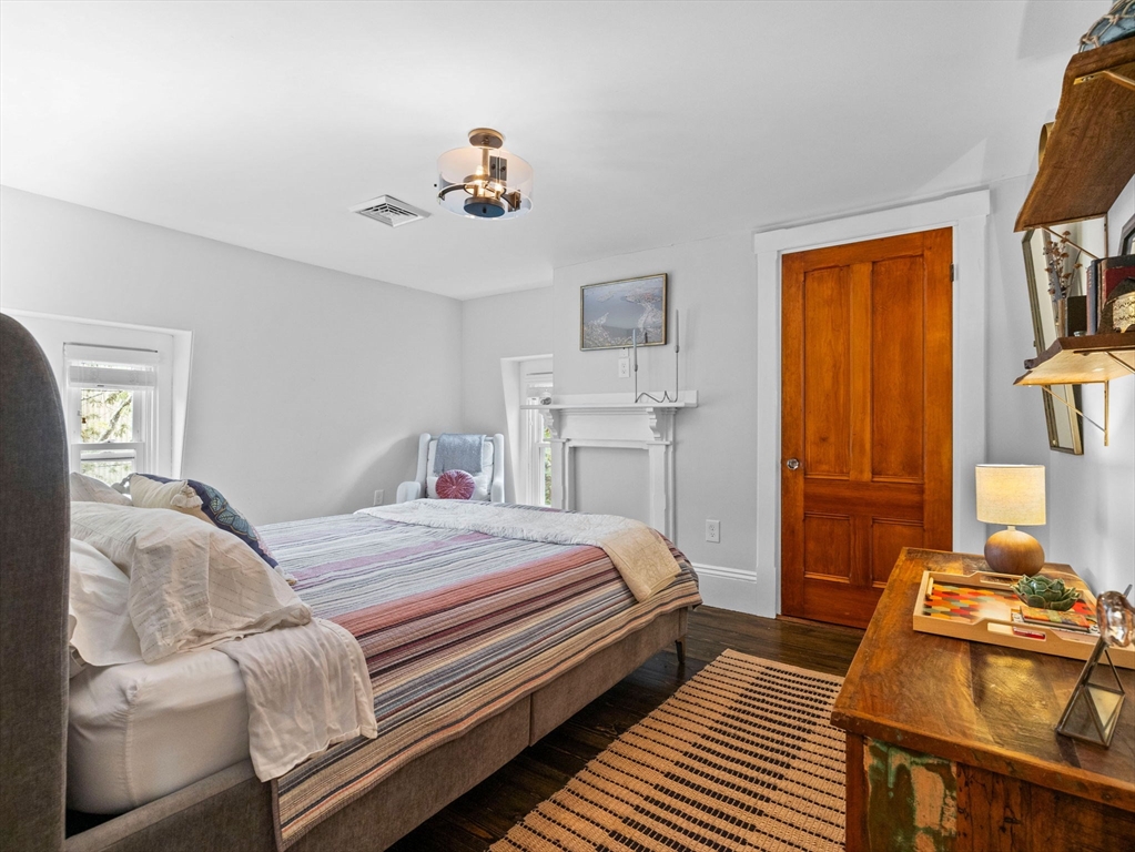86 Myrtle St # 2