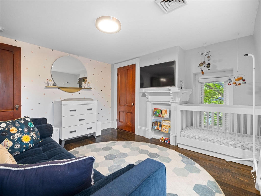 86 Myrtle St # 2