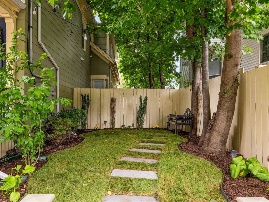 86 Myrtle St # 2