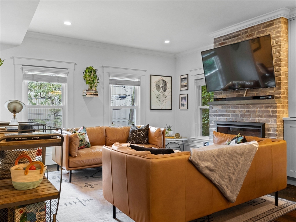 86 Myrtle St # 2