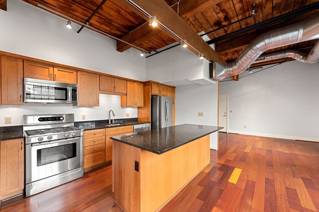 15 Cedar Street # 37