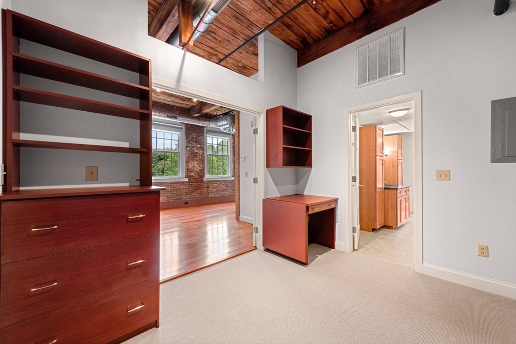 15 Cedar Street # 37