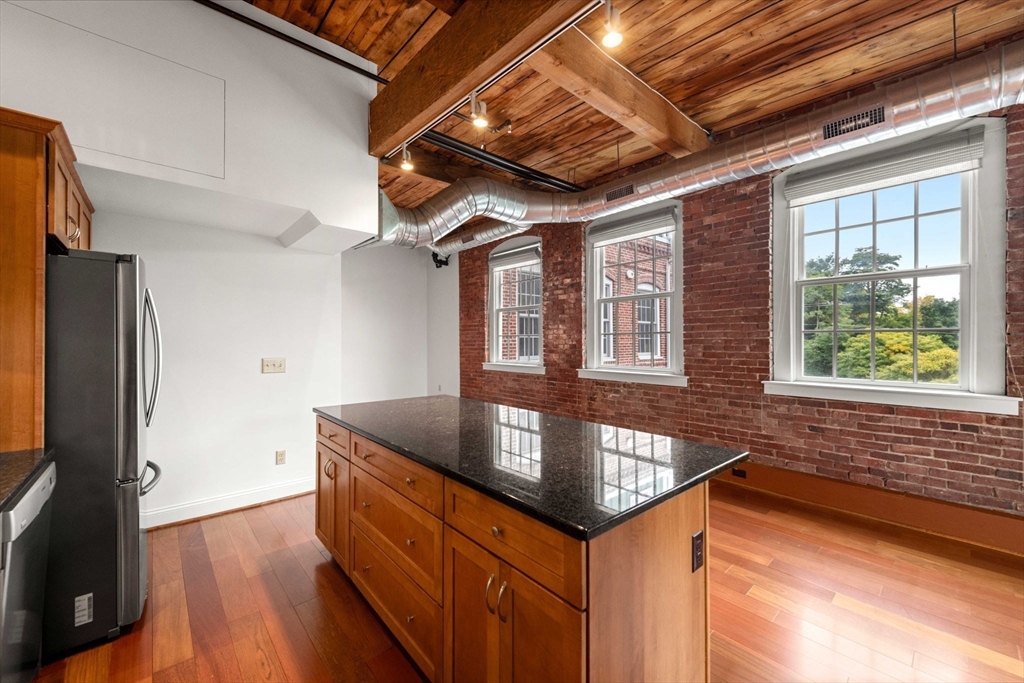 15 Cedar Street # 37