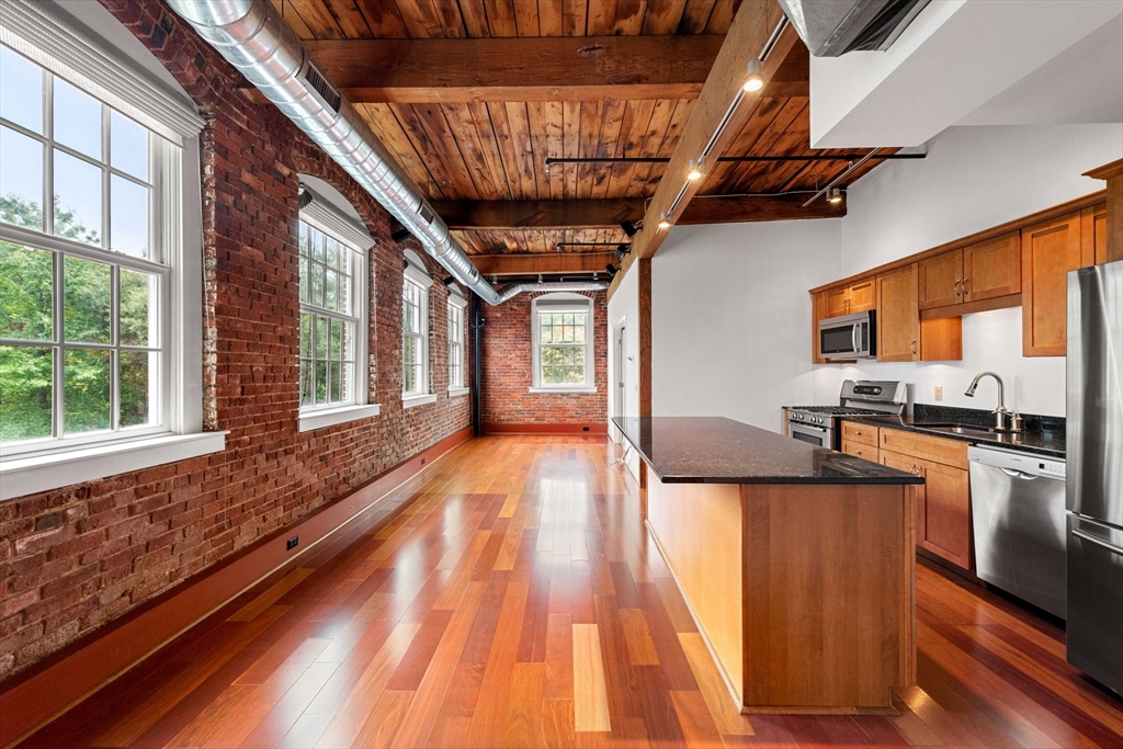 15 Cedar Street # 37