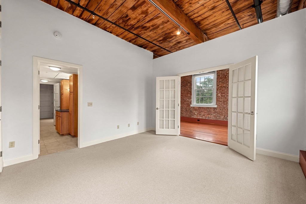 15 Cedar Street # 37