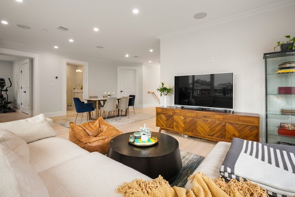 53 F Street # 5