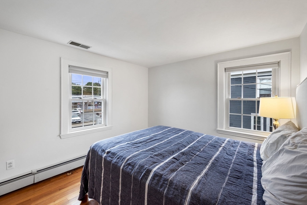 20 Enon St