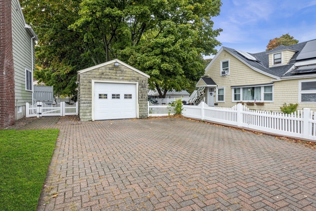 20 Enon St