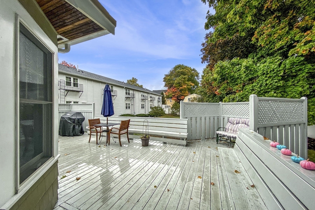 20 Enon St