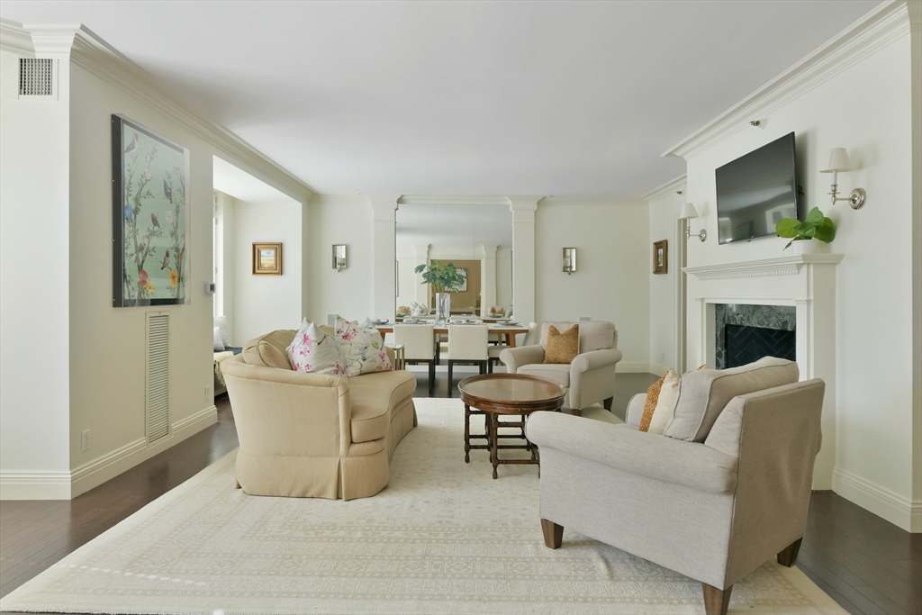 220 Boylston St # 1216