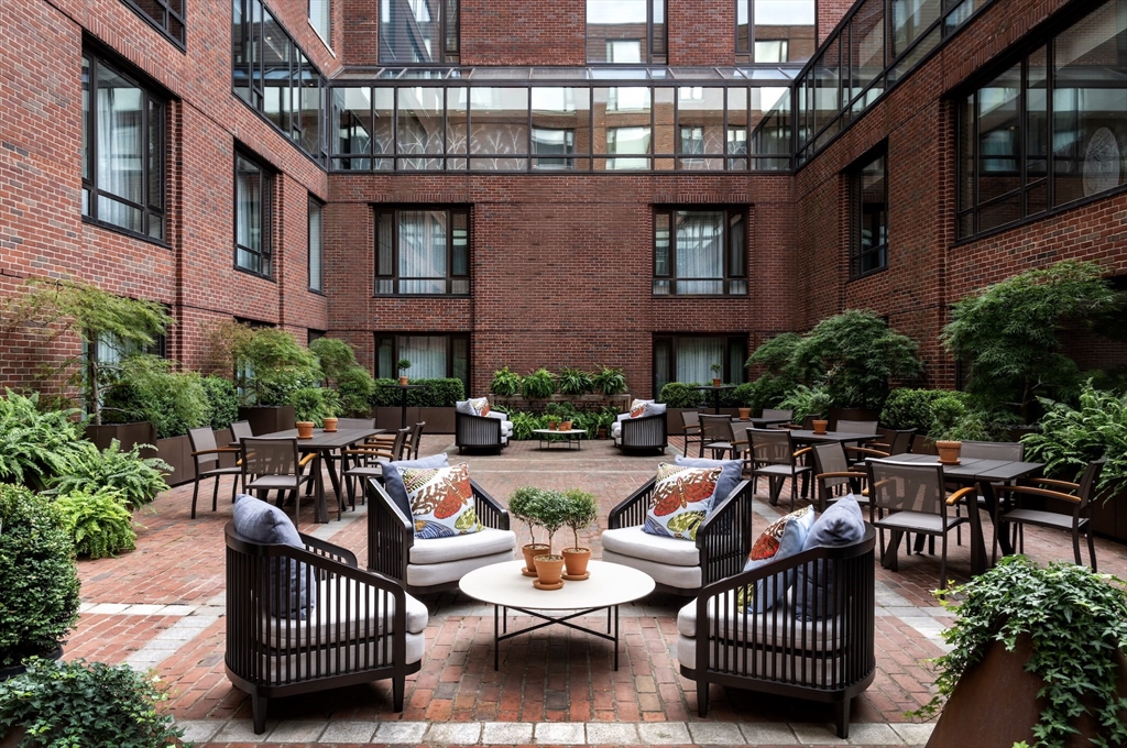 220 Boylston St # 1216