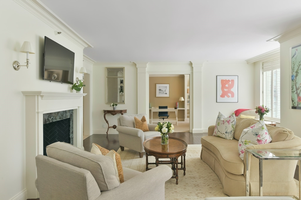 220 Boylston St # 1216