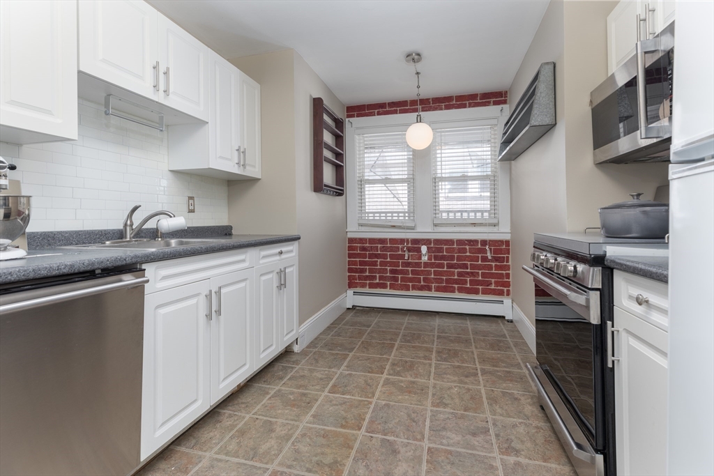 121 Johnson St # 3L