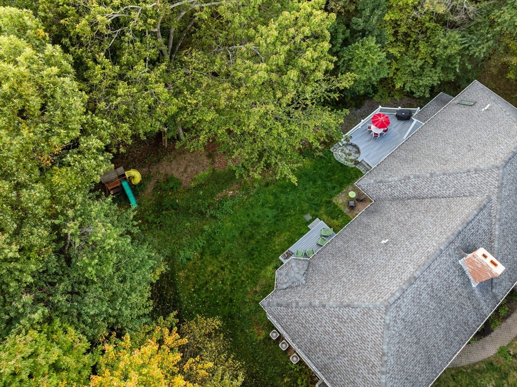 28 Hoveys Pond Dr