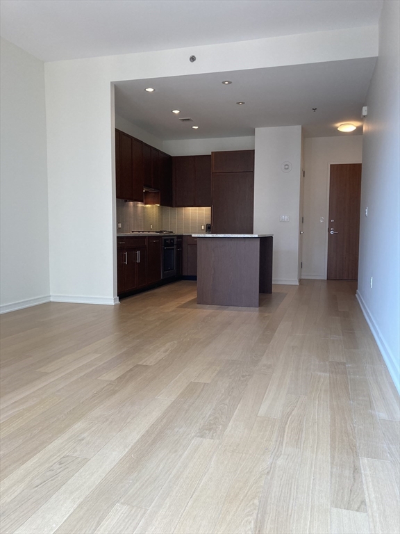 580 Washington St # 812