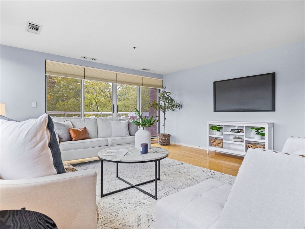 4-6 Canal Park # 210