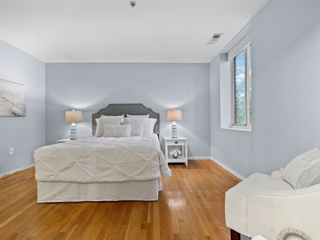 4-6 Canal Park # 210
