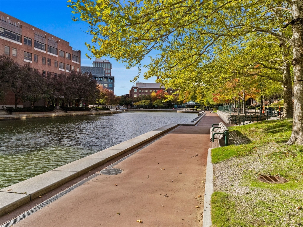4-6 Canal Park # 210