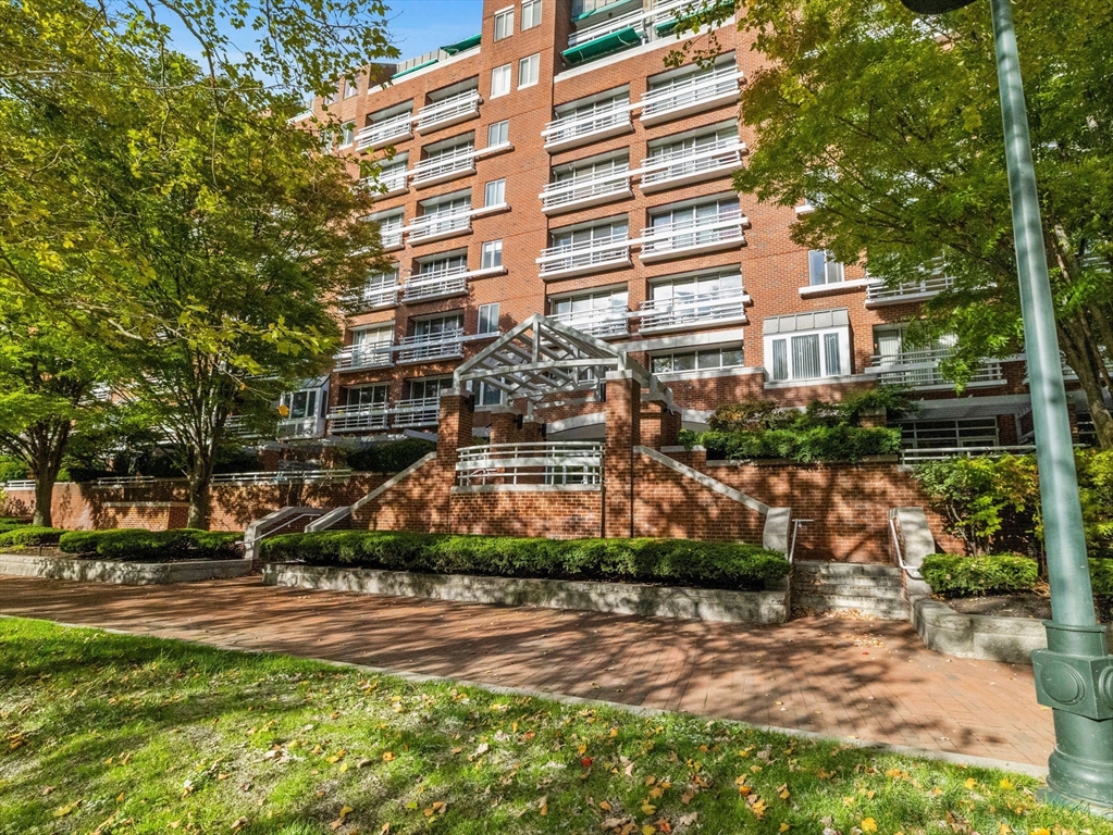 4-6 Canal Park # 210