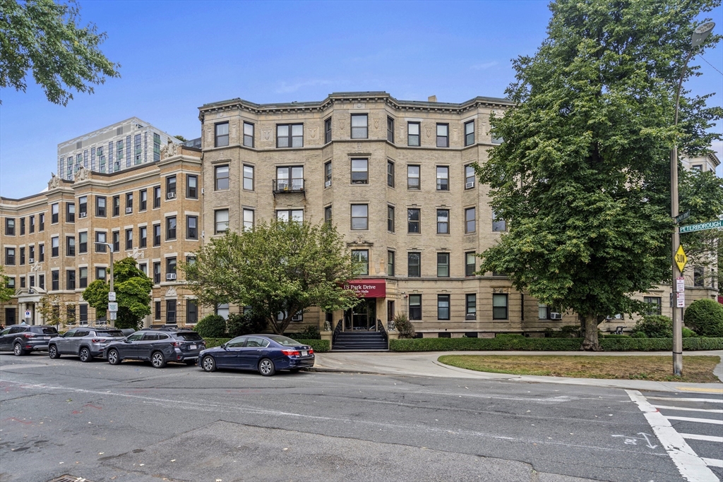 15 Park Drive # 16