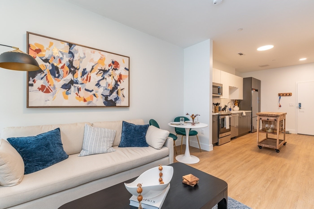 180 Central Ave # 212