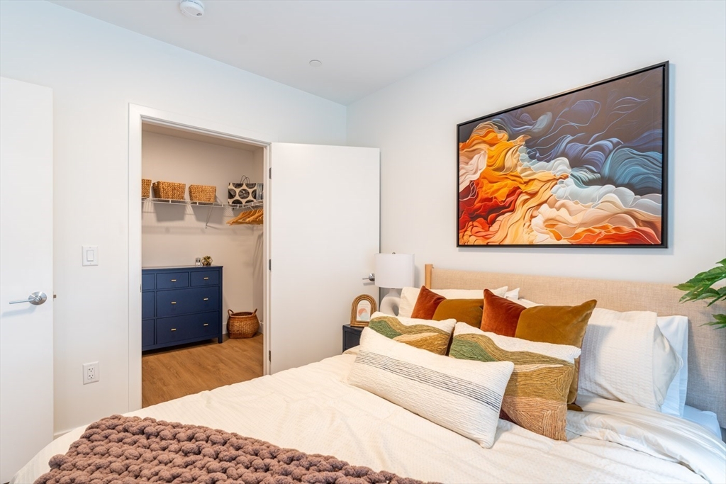 180 Central Ave # 212