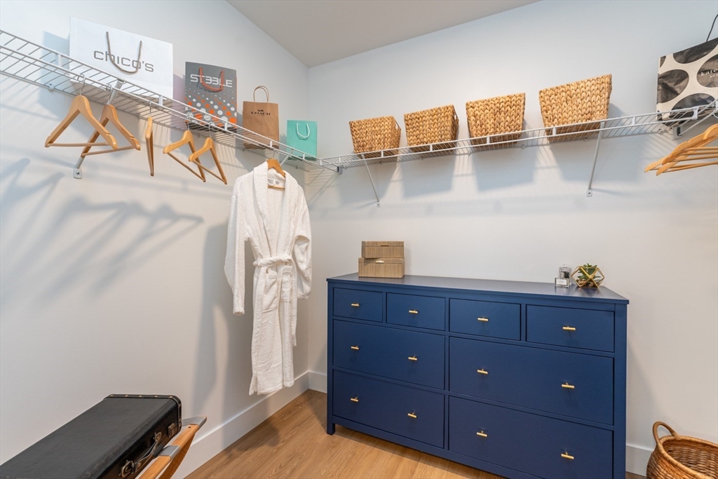 180 Central Ave # 212