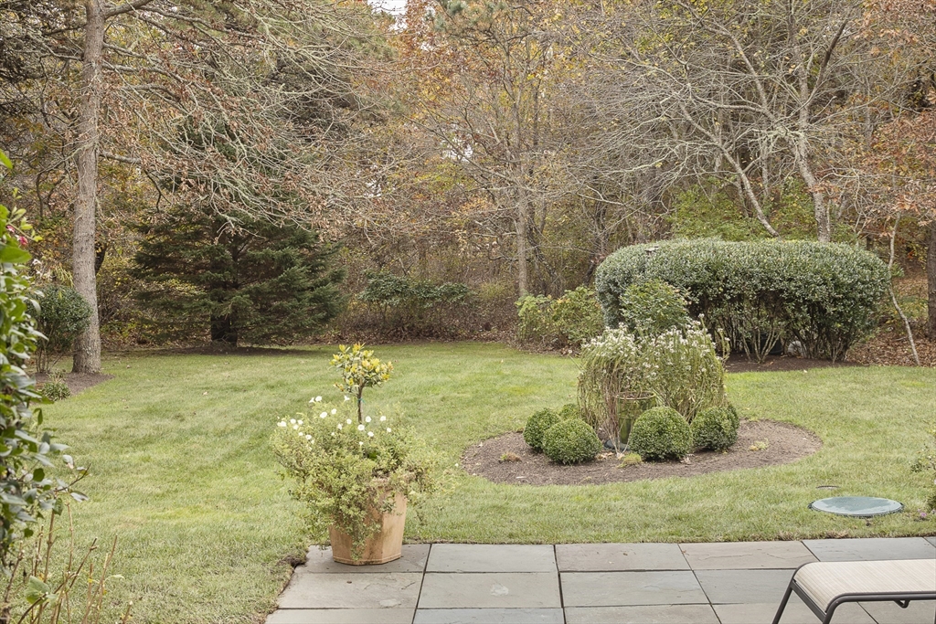 87 Schoolhouse Road