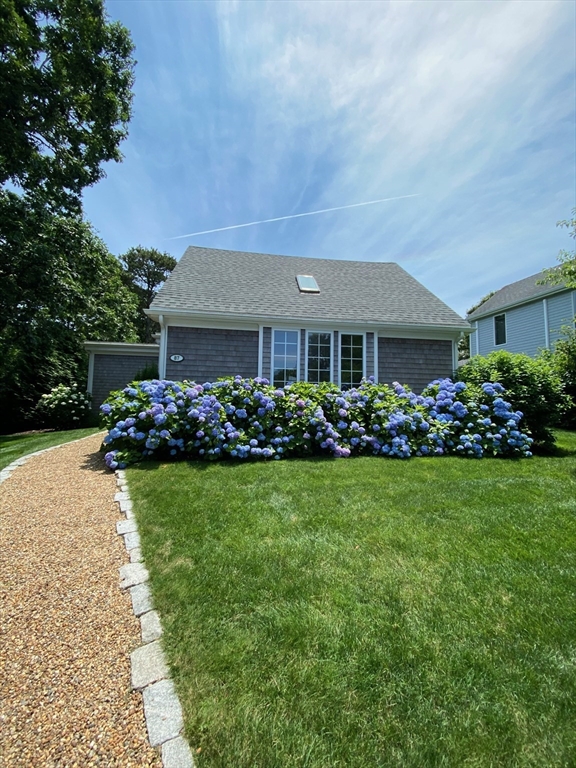 87 Schoolhouse Road