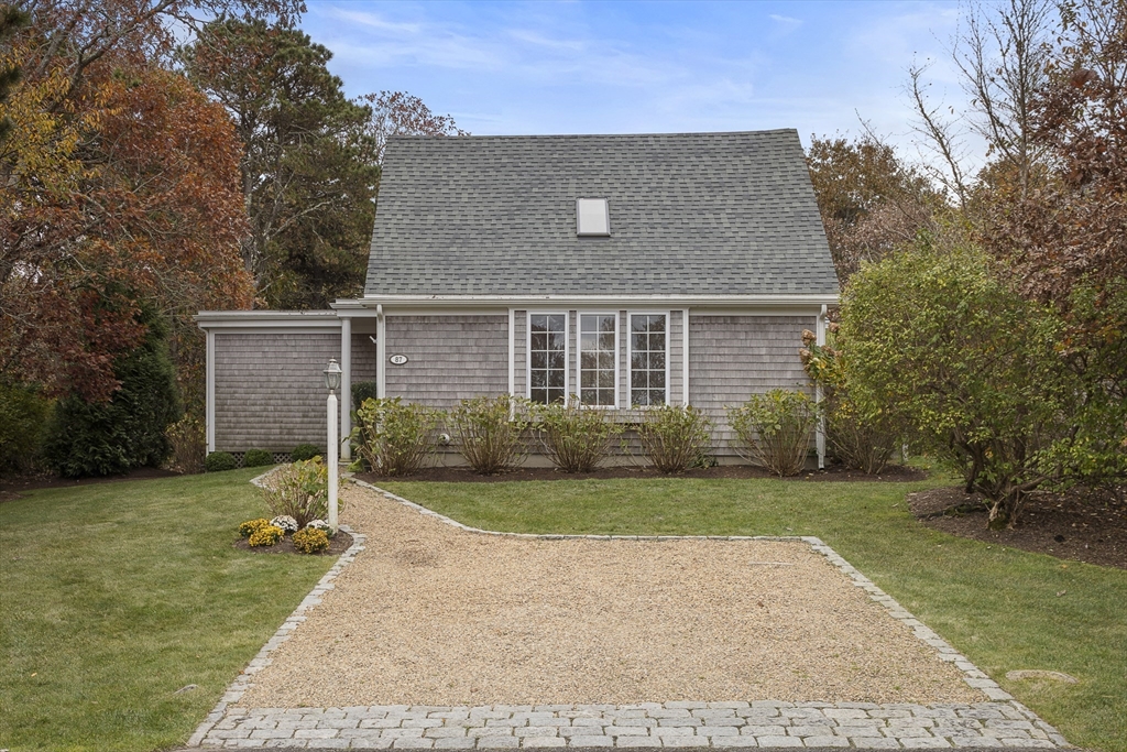87 Schoolhouse Road