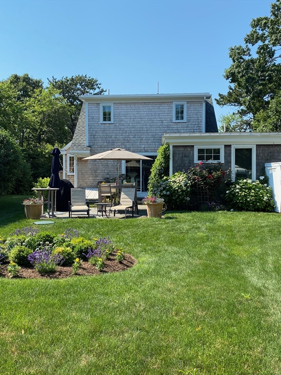 87 Schoolhouse Road